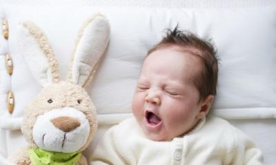 Как развивается двухмесячный младенец Медицинские препараты для лечения насморка у двухмесячного ребенка