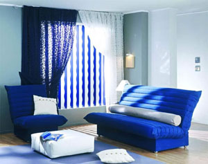 Синий цвет в интерьере комнаты